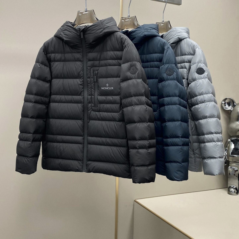G*u*i down coat